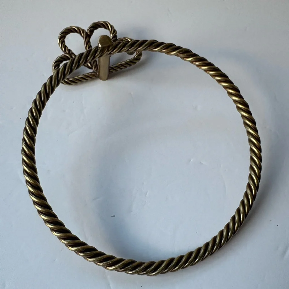 NWOT Anthropologie Francis Towel Ring